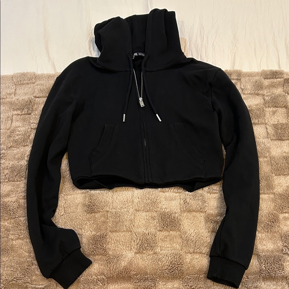 Zara Black Cropped Zip Up